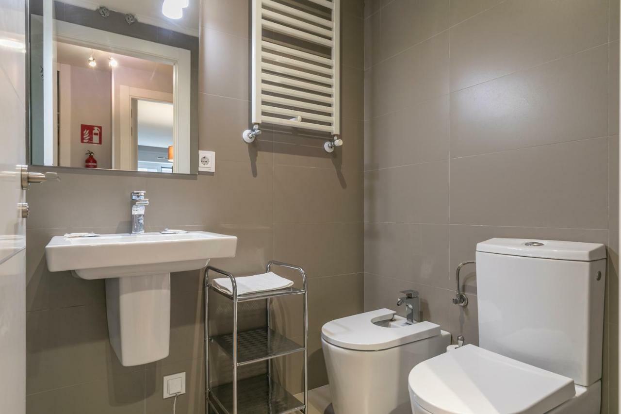 Zurriola Suites By Forever Rentals San Sebastian Bagian luar foto