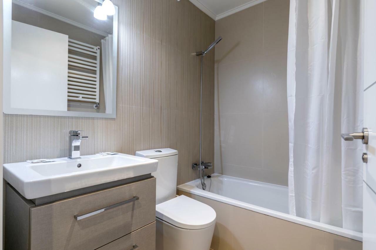 Zurriola Suites By Forever Rentals San Sebastian Bagian luar foto
